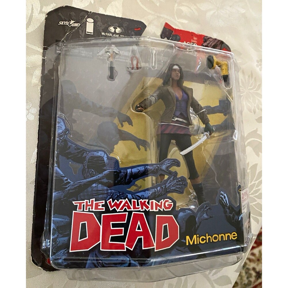 McFarlane Toys Walking Dead Michonne Comic Book Series 1 21-Point Sword